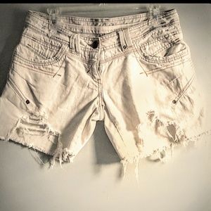 Enkay Moda Distressed jean shorts size 10